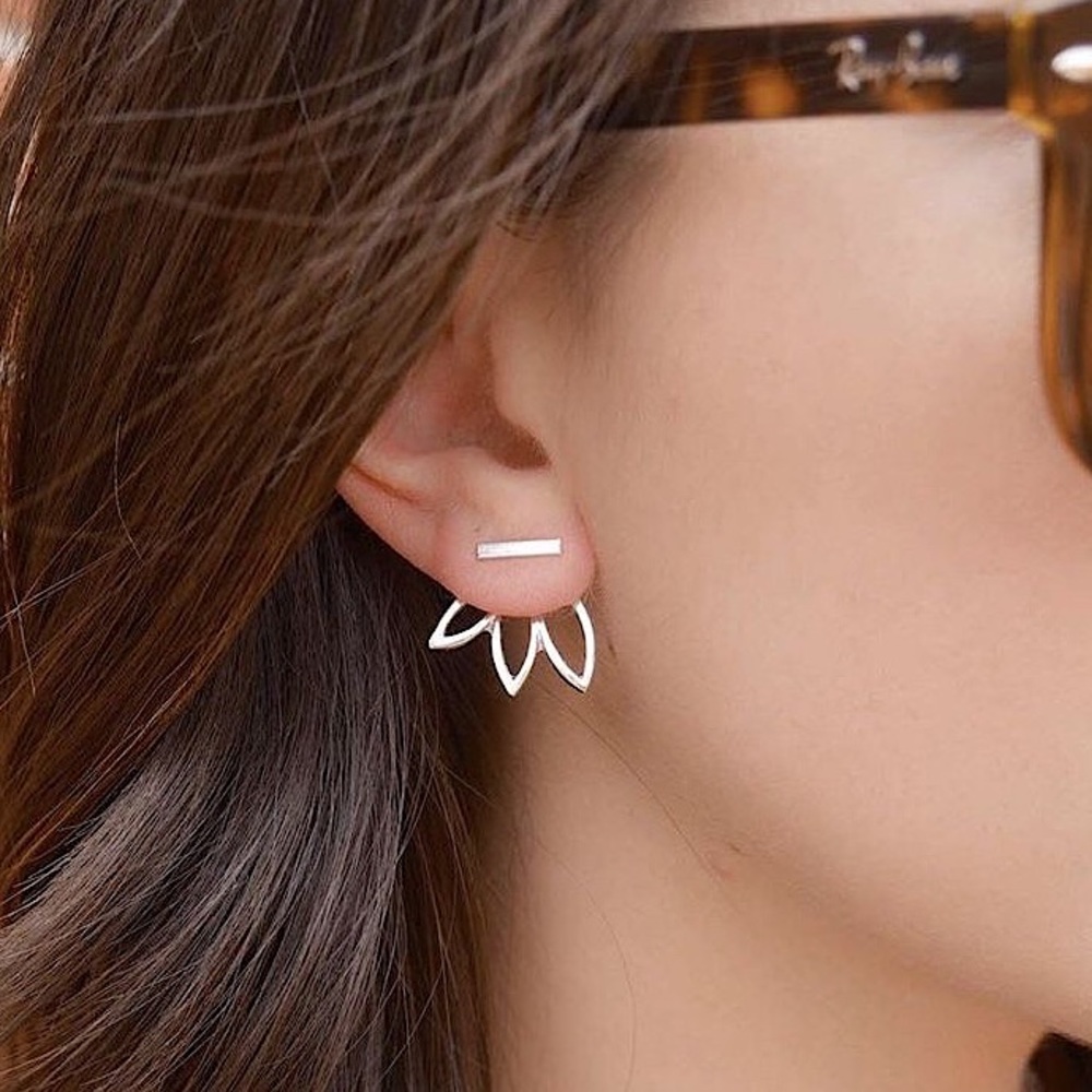 ⚜️𝟯𝟬%𝗢𝗙𝗙 𝗯𝘂𝗻𝗱𝗹𝗲𝘀 𝟯+⚜️ NEW Lotus Minimalist Jacket Earrings - Picture 9 of 14